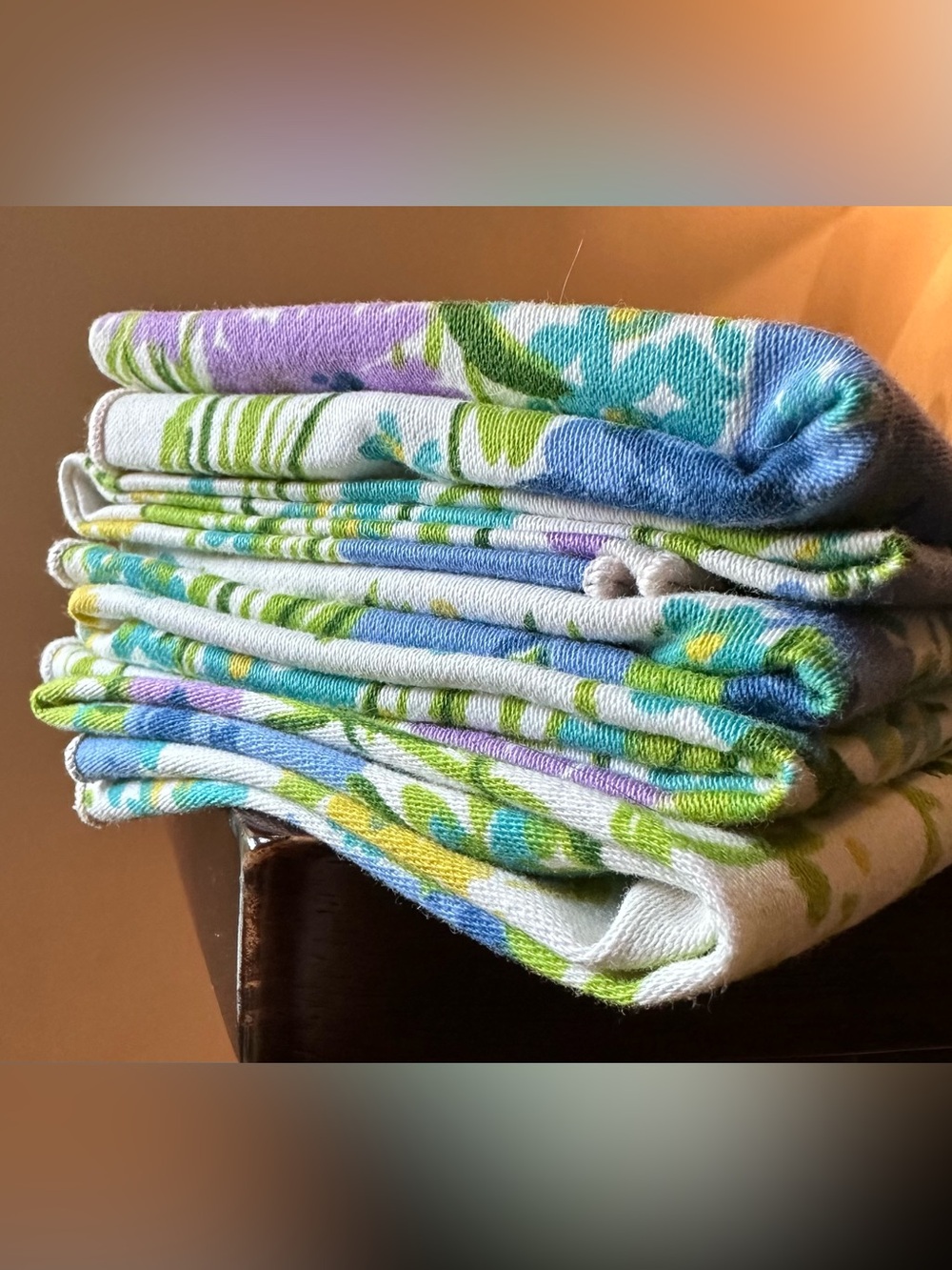 Flowery cloth napkins β’ set of 5 β’ in new condition β’ 18β x 18β - Picture 4 of 4